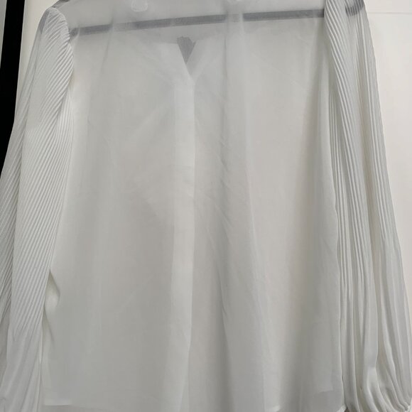 ZARA White Ruffled Blouse Size M - Elegant + Chic - Picture 6 of 6